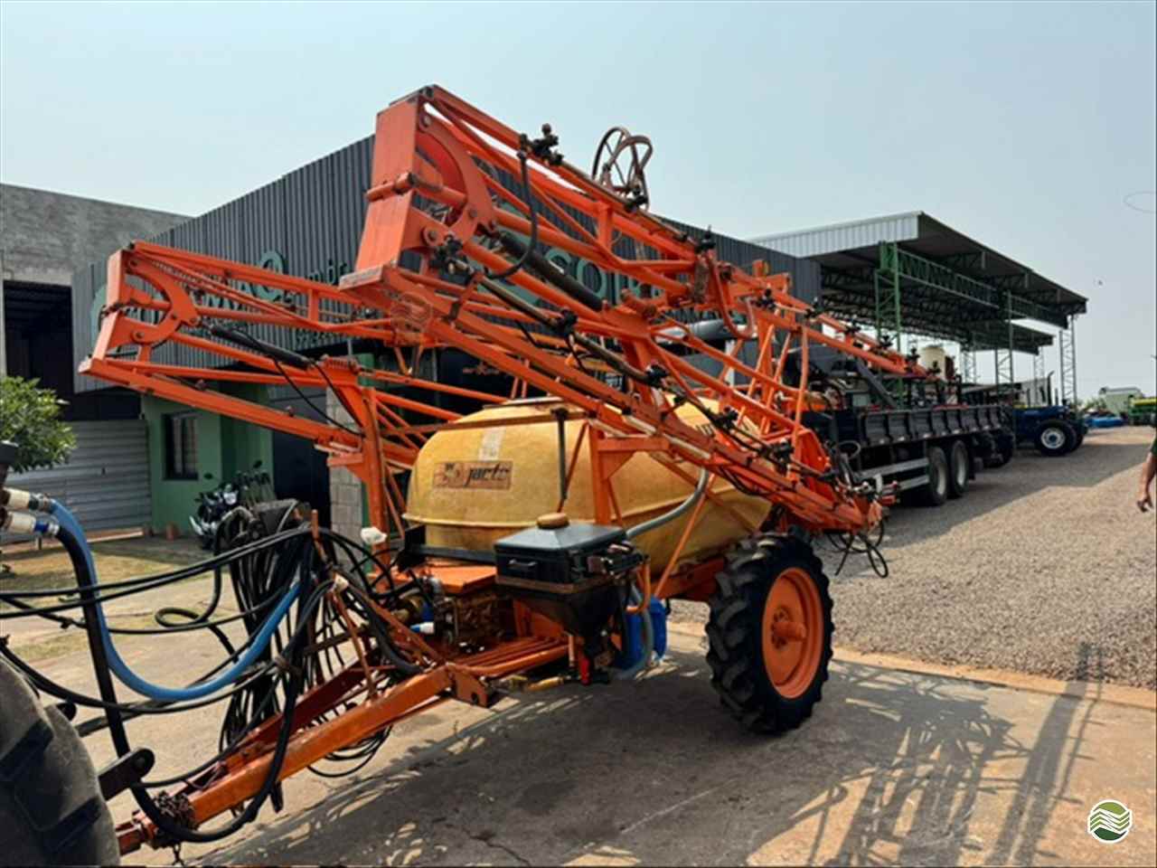 PULVERIZADOR JACTO COLUMBIA CROSS Tração 4x4 Cotramaq Tratores GOIOERE PARANÁ PR